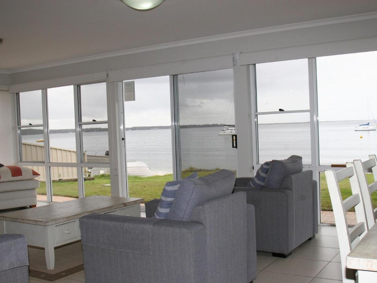 The Clippers 1 Fabulous Waterfront Unit Lägenhet Salamander Bay Exteriör bild