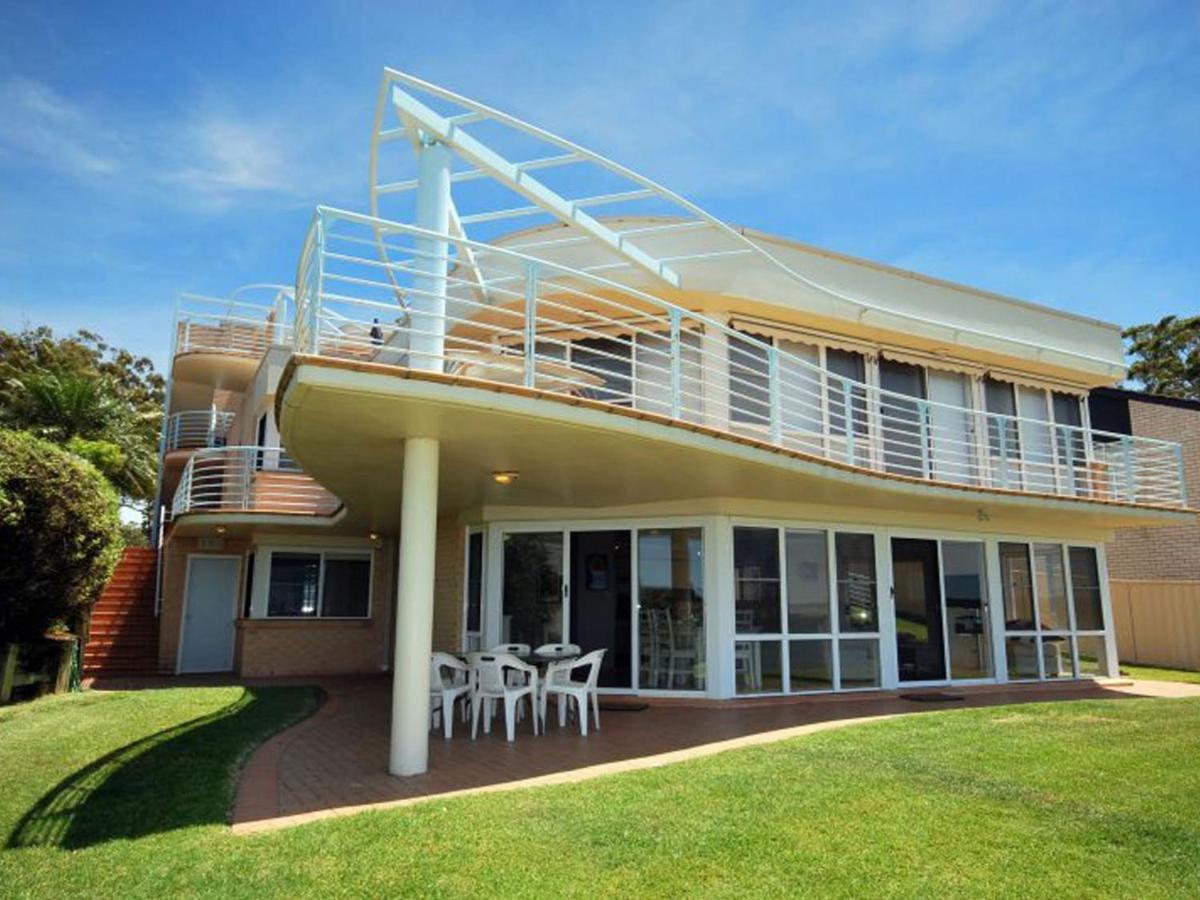 The Clippers 1 Fabulous Waterfront Unit Lägenhet Salamander Bay Exteriör bild